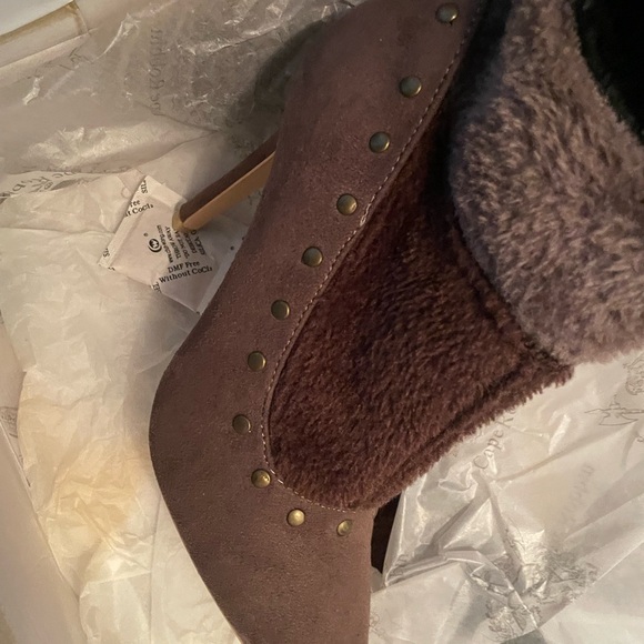 Cape Robbin - Picture 4 of 8